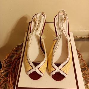 NWT Coach peep toe heels yellow and white size 6 B